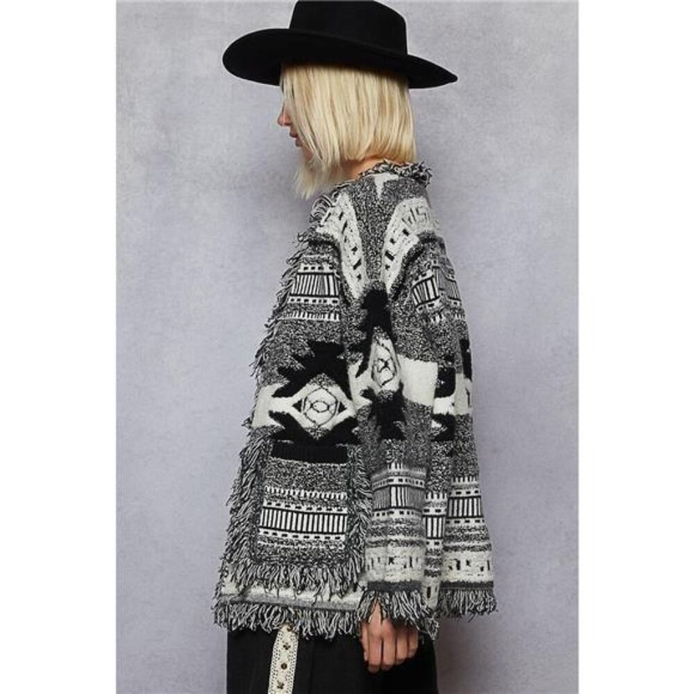 POL Open Front Geometric Print Cardigan‎ with Fringe Detail - Picture 3 of 5